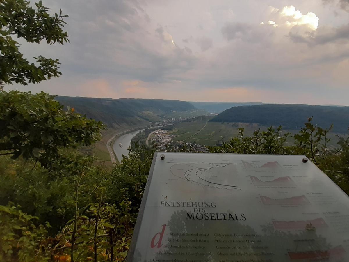 Haus Moselliebe B&B Ediger-Eller Dış mekan fotoğraf